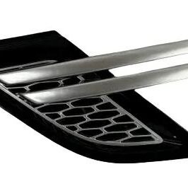 GRIGLIA PARAFANGO ANTERIORE SX ARGENTO+CORNICE NERA LUCIDA+LISTELLI ARGENTO PER RANGE ROVER SPORT 04/2013> OE LR106331
