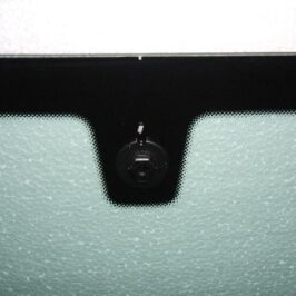 PARABREZZA VERDE C/VIN PER BMW S3 F30/F31 06/2011> OE 51317258057