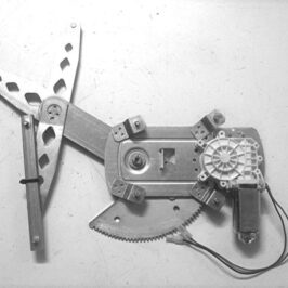 ALZACRISTALLO ELETTRICO ANTERIORE DX PER DAIHATSU TERIOS 01/1997-03/2006 [OE 6980187401]