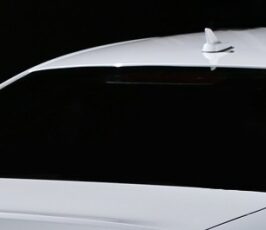 LUNOTTO FUME' TERMICO 3&deg; STOP+ANTENNA PER AUDI A3 SEDAN 01/2013> OE 8V5845501B