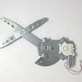 ALZACRISTALLO ELETTRICO ANTERIORE DX PER TOYOTA COROLLA VERSO 01/2002>04/2004