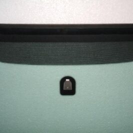 PARABREZZA INCAPSULATO VERDE C/FINESTRELLA PER OPEL ASTRA J 01/2010> [OE 161999]