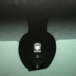 PARABREZZA VERDE C/SENSORE+BASETTA PER FIAT TALENTO 01/2016> OPEL VIVARO 01/2014> RENAULT TRAFIC 01/2014> NISSAN NV300 01/2016> OE 4422721