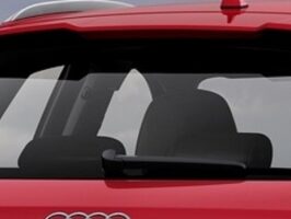 LUNOTTO VERDE TERMICO C/ANTENNA TV+ALLARME PER AUDI Q3 01/2011> [OE 8U0845501A