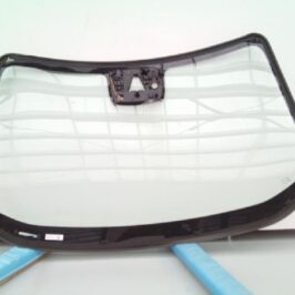 PARABREZZA VERDE ACUSTICO SENSORE+CAMERA PER LYNK & CO 01 05/2021> OE 8894354944