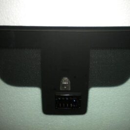 PARABREZZA INCAPSULATO VERDE ACUSTICO C/SENSORE MODIFICATO 6B PER MAZDA CX-7 06/2007> OE EH65639009D