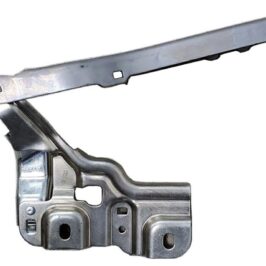 CERNIERA DX COFANO ANTERIORE PER AUDI A3 07/2018> OE 83A823302