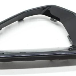 CORNICE GRIGLIA PARAURTI ANTERIORE DX NERA LUCIDA PER AUDI Q3 SPORTBACK 07/2018> OE 83A853054AT94