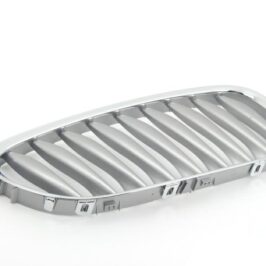 GRIGLIA RADIATORE DX CROMATA/GRIGIA PER BMW Z4 E85-E86 01/2003> [OE 51117117758]