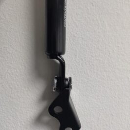 AMMORTIZZATORE PORTELLONE POSTERIORE SX C/STAFFE PER TOYOTA YARIS 04/1999>12/2005  50,5cm