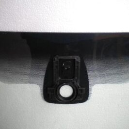 PARABREZZA VERDE ACUSTICO SENSORE+CAMERA+VIN PER RENAULT FLUENCE 01/2009> MEGANE 11/2008>10/2015 OE 727129472R