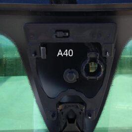 PARABREZZA INCAPSULATO VERDE ACUSTICO C/SENSORE +CAMERA PER FIAT 500 X 08/2018> OE 52092961