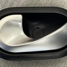 MANIGLIA INTERNA PORTA SX ANTERIORE+POSTERIORE PER OPEL VIVARO 2001>/PER RENAULT CLIO 2005>-TRAFIC 2000>-TWINGO 1999> [OE 8200730861]