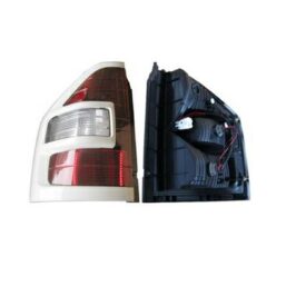 FANALE POSTERIORE DX C/CORNICE BIANCA 3 CONNETTORI PER MITSUBISHI PAJERO 01/2001>12/2002 [OE MR508501]