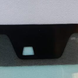 PARABREZZA VERDE C/SERIGRAFIA A GOCCIA PER NISSAN CABSTAR 2016>