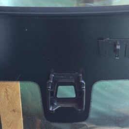 PARABREZZA VERDE RISCALDATO SENSORE+ANTIAPPANNAMENTO PER RANGE ROVER SPORT 04/2013> OE LR061421