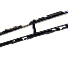 GRIGLIA PARAURTI ANTERIORE CENTRALE INFERIORE PER AUDI A3 3-5 PORTE SPORT 04/2012> OE 8V38076479B9