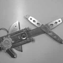 ALZACRISTALLO ELETTRICO ANTERIORE DX PER OPEL VECTRA A 08/1988>10/1995 [OE 1207108]