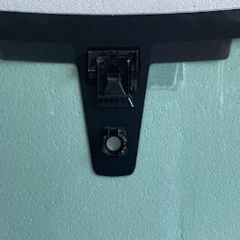 PARABREZZA INCAPSULATO VERDE SENSORE+CAMERA+VIN PER FIAT 500 CABRIO 10/2020> OE 0052138572001