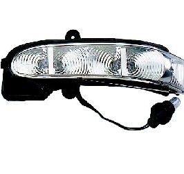 FANALINO DX RETROVISORE  C/LUCE DI CORTESIA PER MERCEDES CLASSE G W463 2008-2012