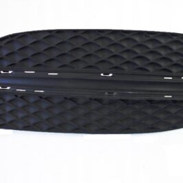 GRIGLIA DX C/FORI CROMATURE PARAURTI ANTERIORE PER MERCEDES CLASSE C W205 12/2013> [OE A2058851223]