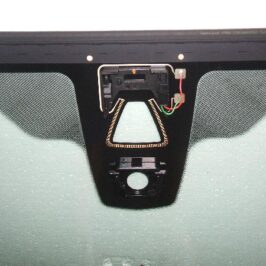 PARABREZZA INCAPSULATO VERDE SENSORE+LDW PER BMW S3 F30/F31 06/2011> OE 51317258069