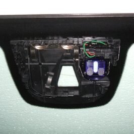 PARABREZZA INCAPSULATO VERDE RISCALDATO ACUSTICO C/SENSORE+CAMERA+ANTENNA PER MERCEDES CLS C218 12/2010-