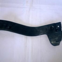 STAFFA PARAURTI ANTERIORE LATERALE INFERIORE DX PER AUDI A4 10/2004>11/2007 [OE 8E0807204B]
