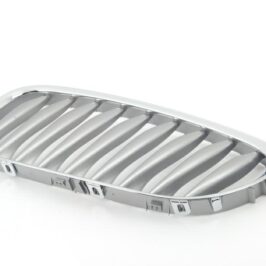 GRIGLIA RADIATORE SX CROMATA/GRIGIA PER BMW Z4 E85-E86 01/2003> [OE 51117117759]