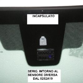 PARABREZZA INCAPSULATO VERDE C/SENSORE PER MAZDA 3 10/2003>12/2008 OE BR5R63900A