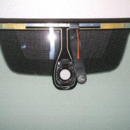 PARABREZZA INCAPSULATO COATIZZATO ACUSTICO C/SENSORE+FINESTRELLA PER VW PASSAT 01/2014>